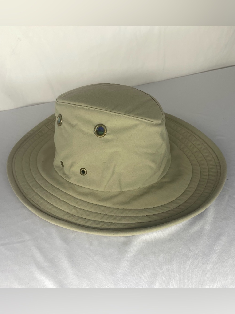 Tilley LTM3 Airflo Hat Men’s Size L Nylamtium Beige Made In Canada Sun Bucket